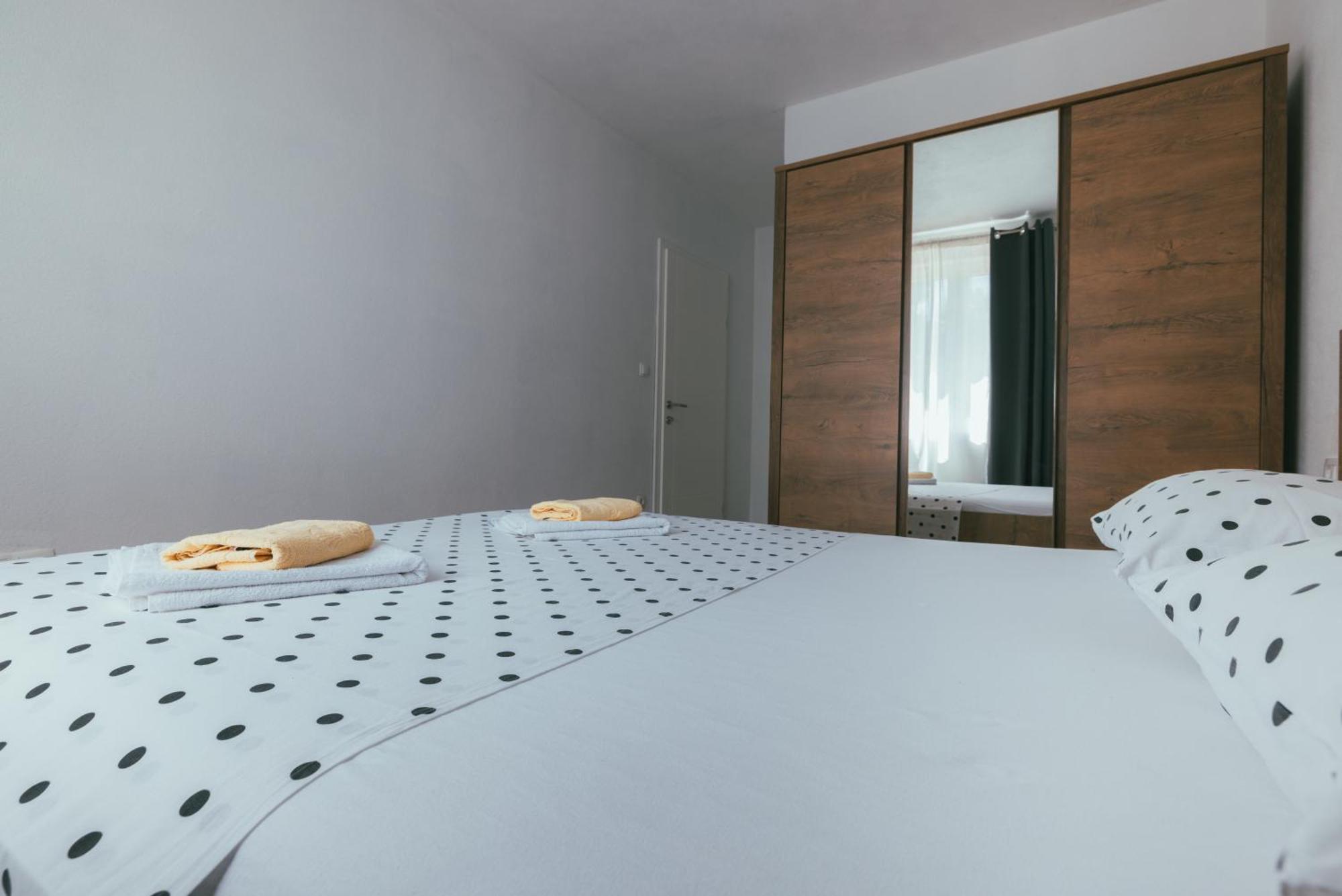 Apartments Marusic マカルスカ エクステリア 写真