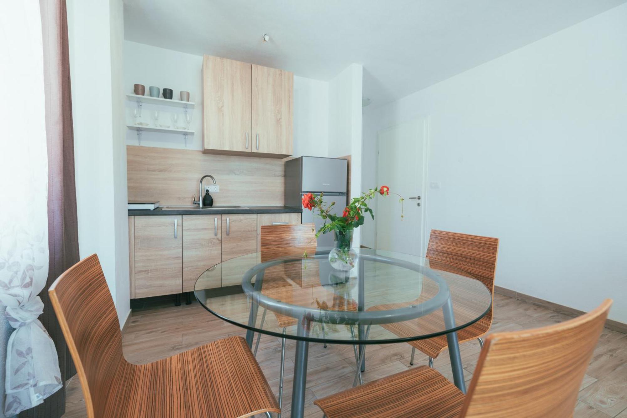 Apartments Marusic マカルスカ エクステリア 写真