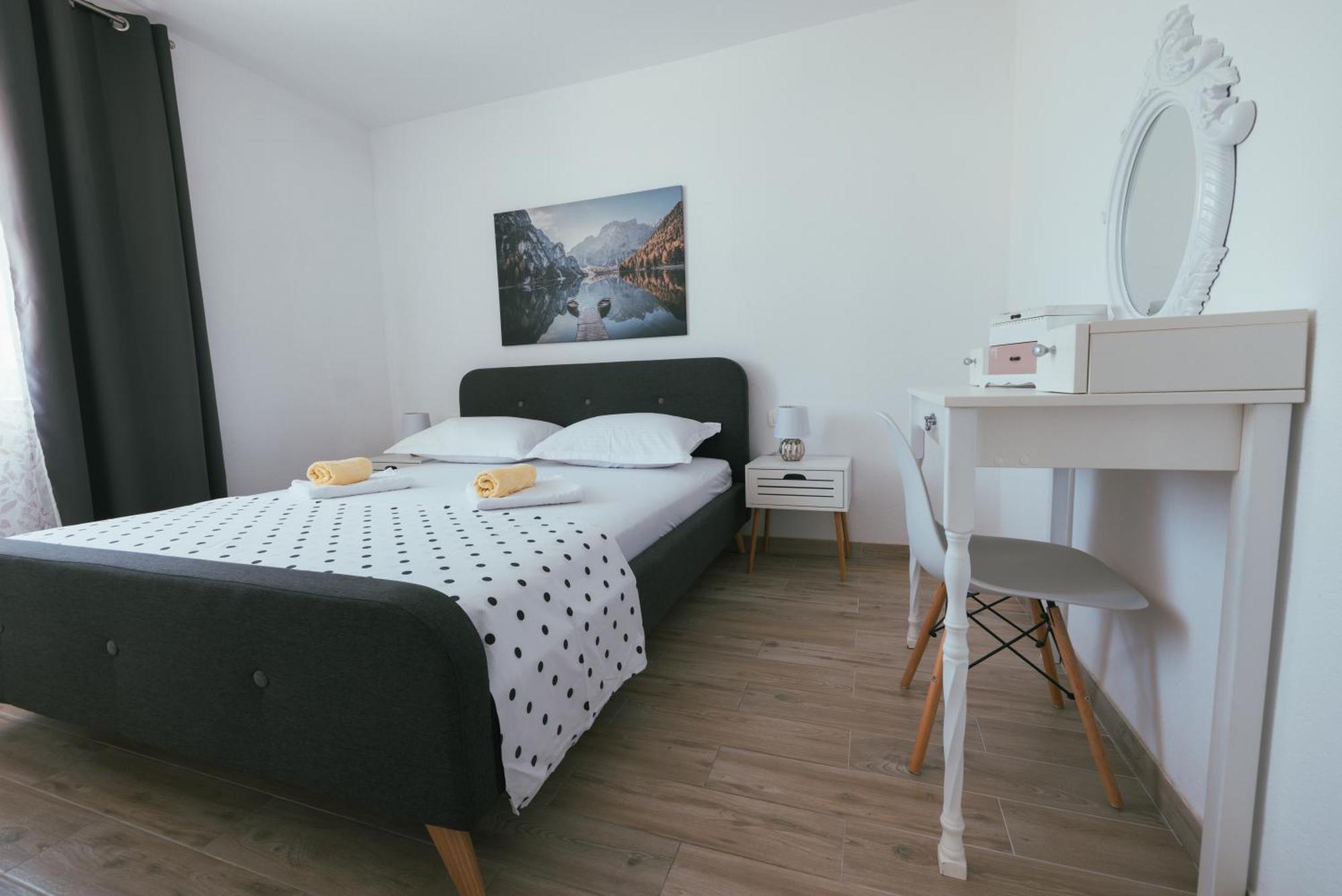 Apartments Marusic マカルスカ 部屋 写真