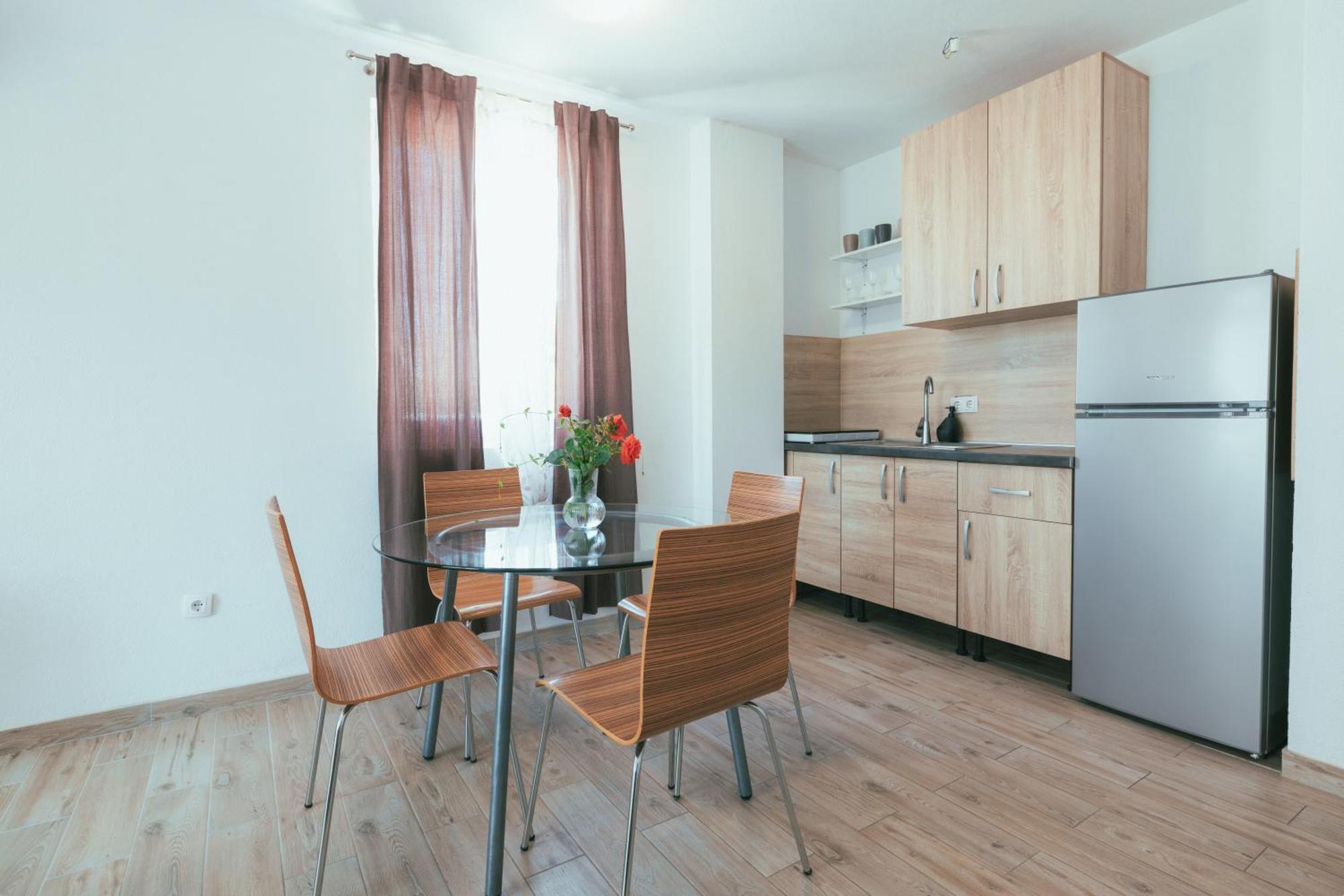 Apartments Marusic マカルスカ 部屋 写真